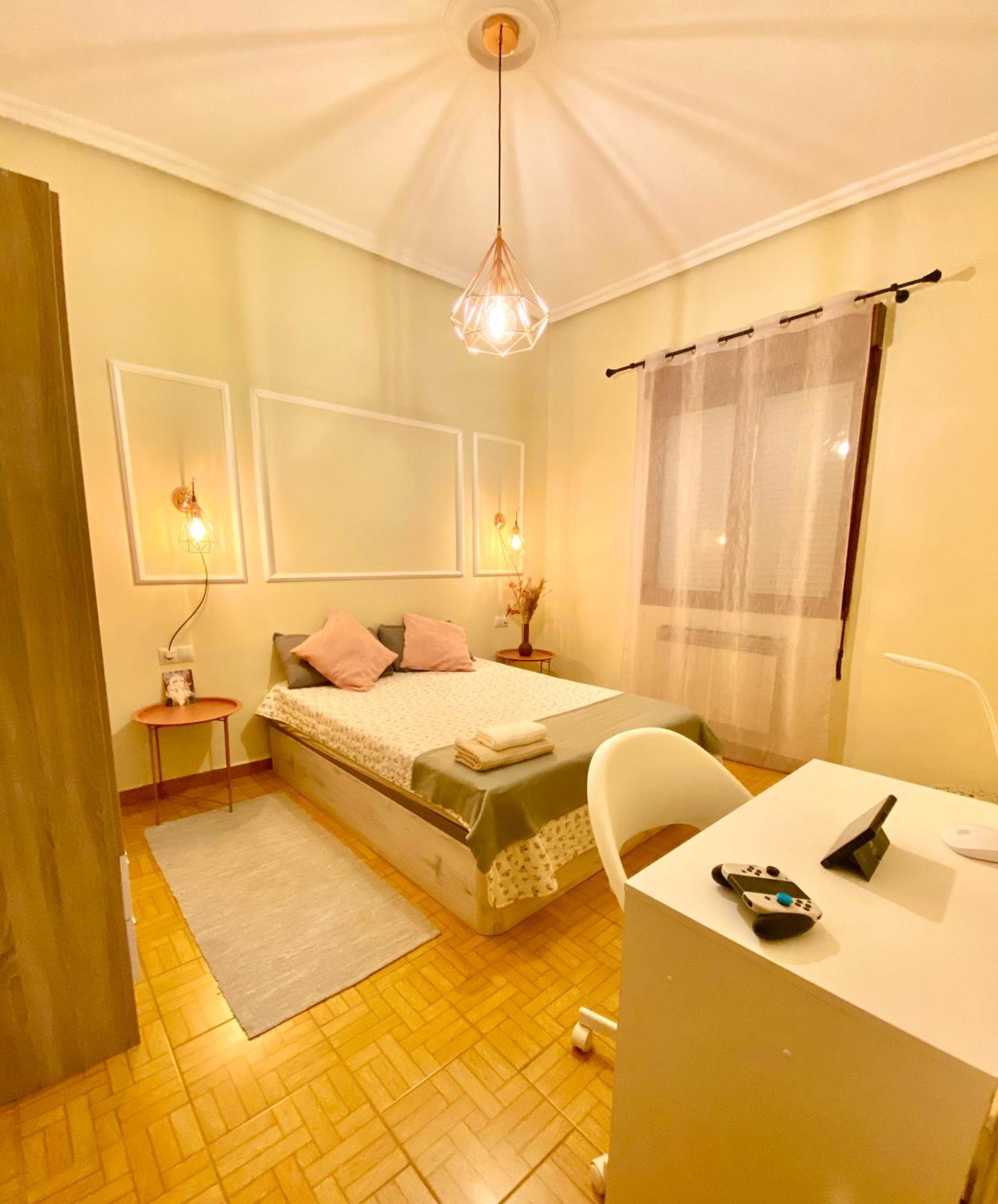 Amplio Apartamento Con Dos Patios Gijon Luaran gambar