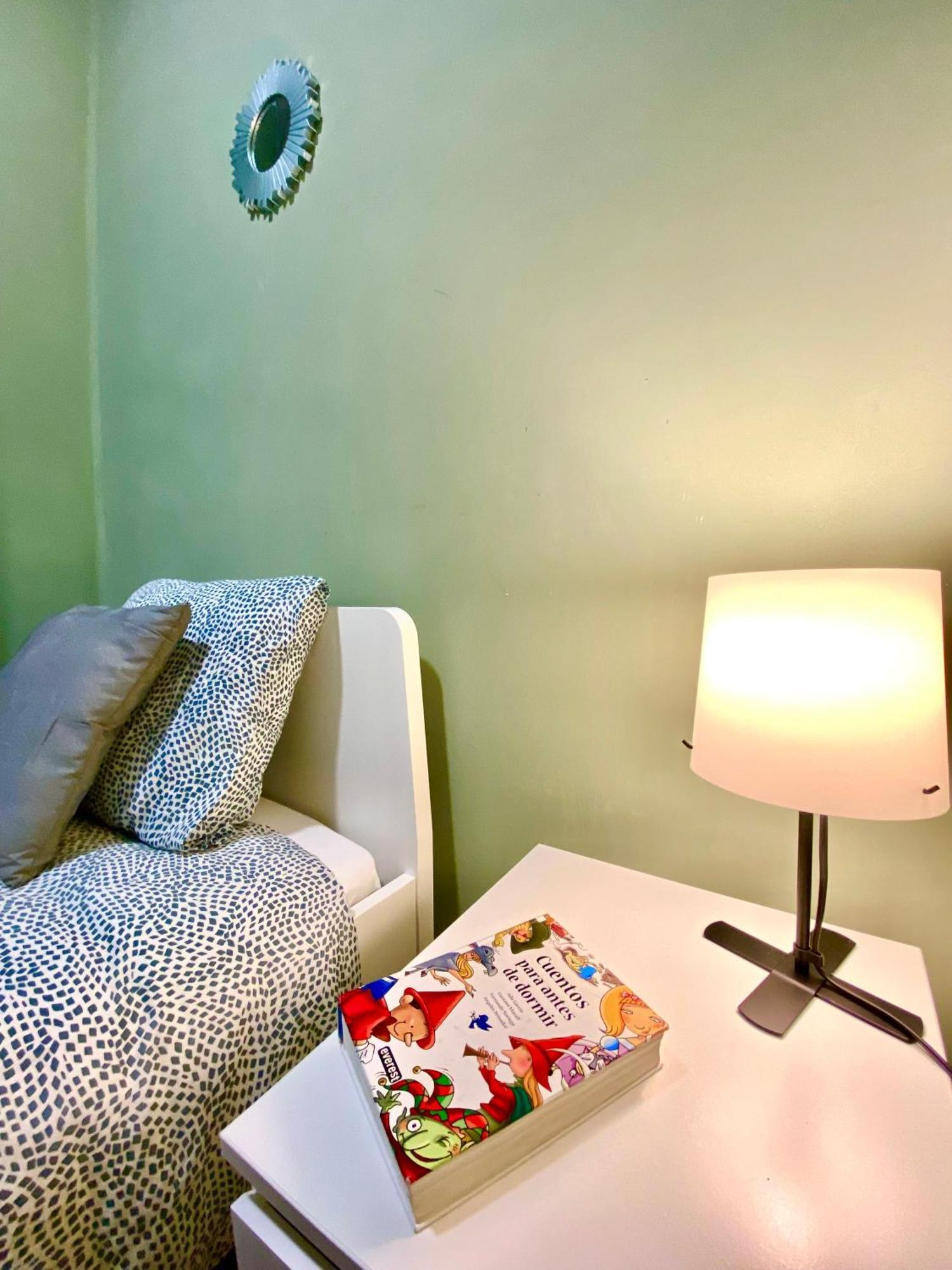 Amplio Apartamento Con Dos Patios Gijon Luaran gambar